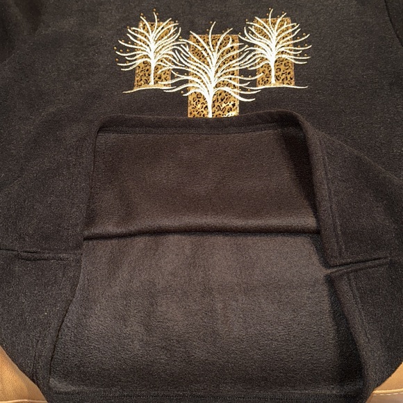 NWOT Decorated originals holiday season sweater sweatshirt size L 100% polyester - Picture 3 of 3